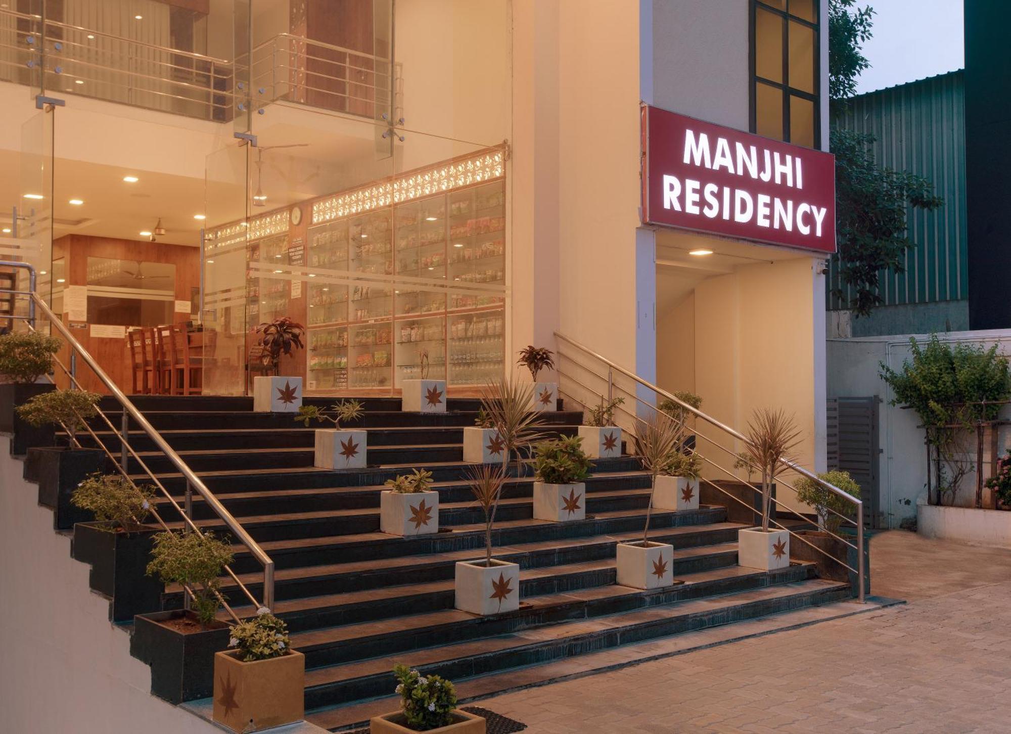 Manjhi Residency Hotel Tiruchirappalli Buitenkant foto