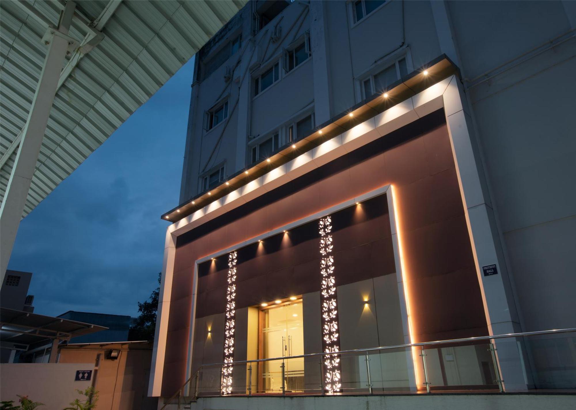 Manjhi Residency Hotel Tiruchirappalli Buitenkant foto
